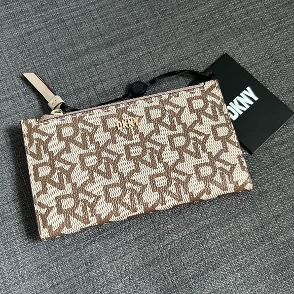 NWT DKNY ZIP ARROUND MINI WALLET CASE ORGANIZER - Picture 1 of 8